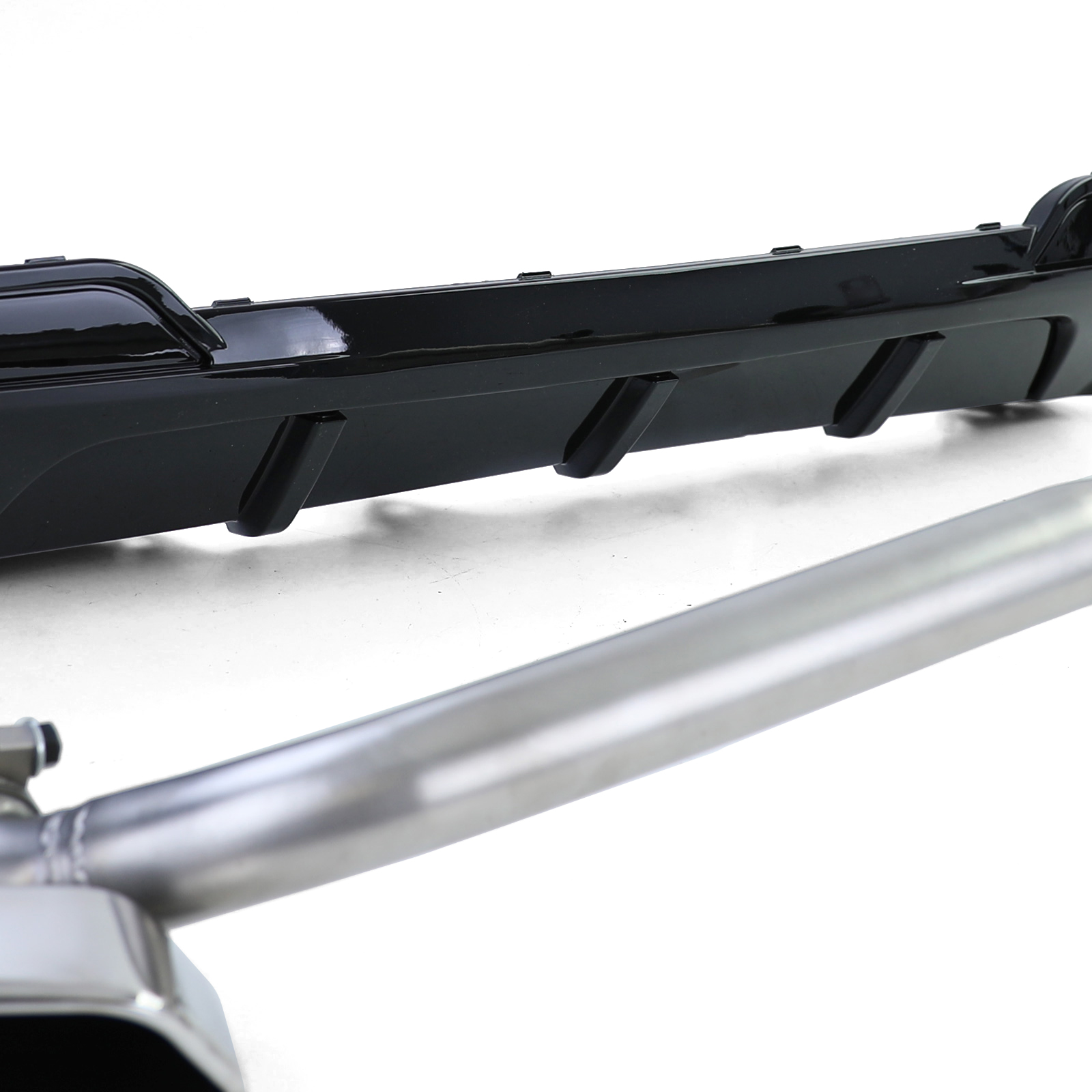 Achterdiffusor Glans + Duplex V8-uitlaatconversie passend voor BMW F10/F11 - Afbeelding 5